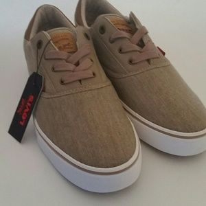 New Levi's® Ethan Canvas Shoes
Item size 9.5